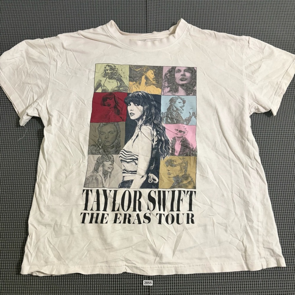 Taylor Swift The Eras Tour 2023 White Graphic T-Shirt Size S